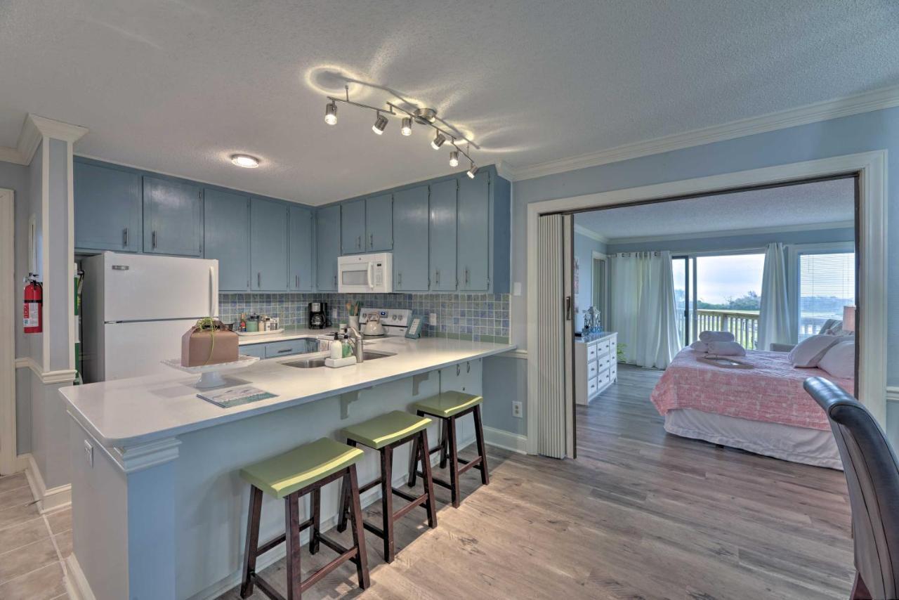 Bright Emerald Isle Condo With Private Beach Access! Ngoại thất bức ảnh